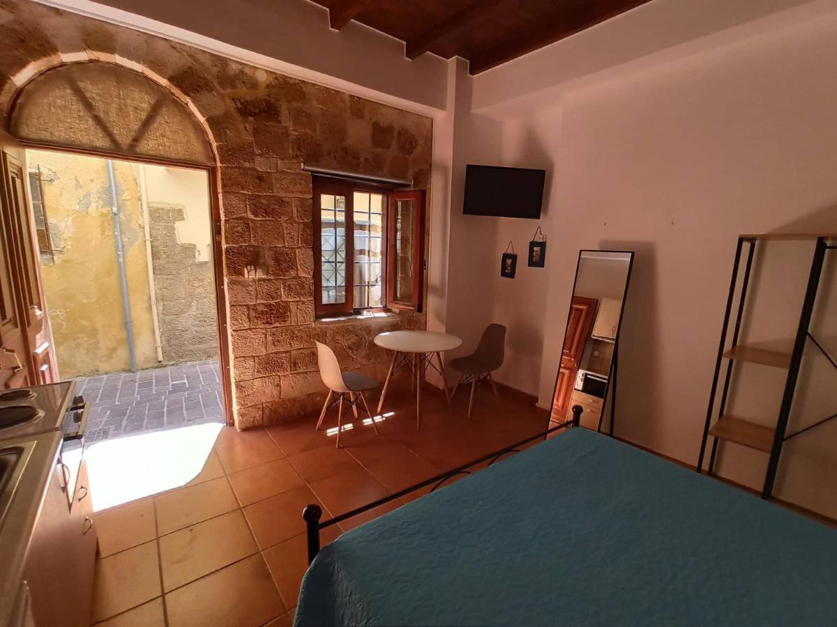 חאניה Katerina Traditional Rooms מראה חיצוני תמונה