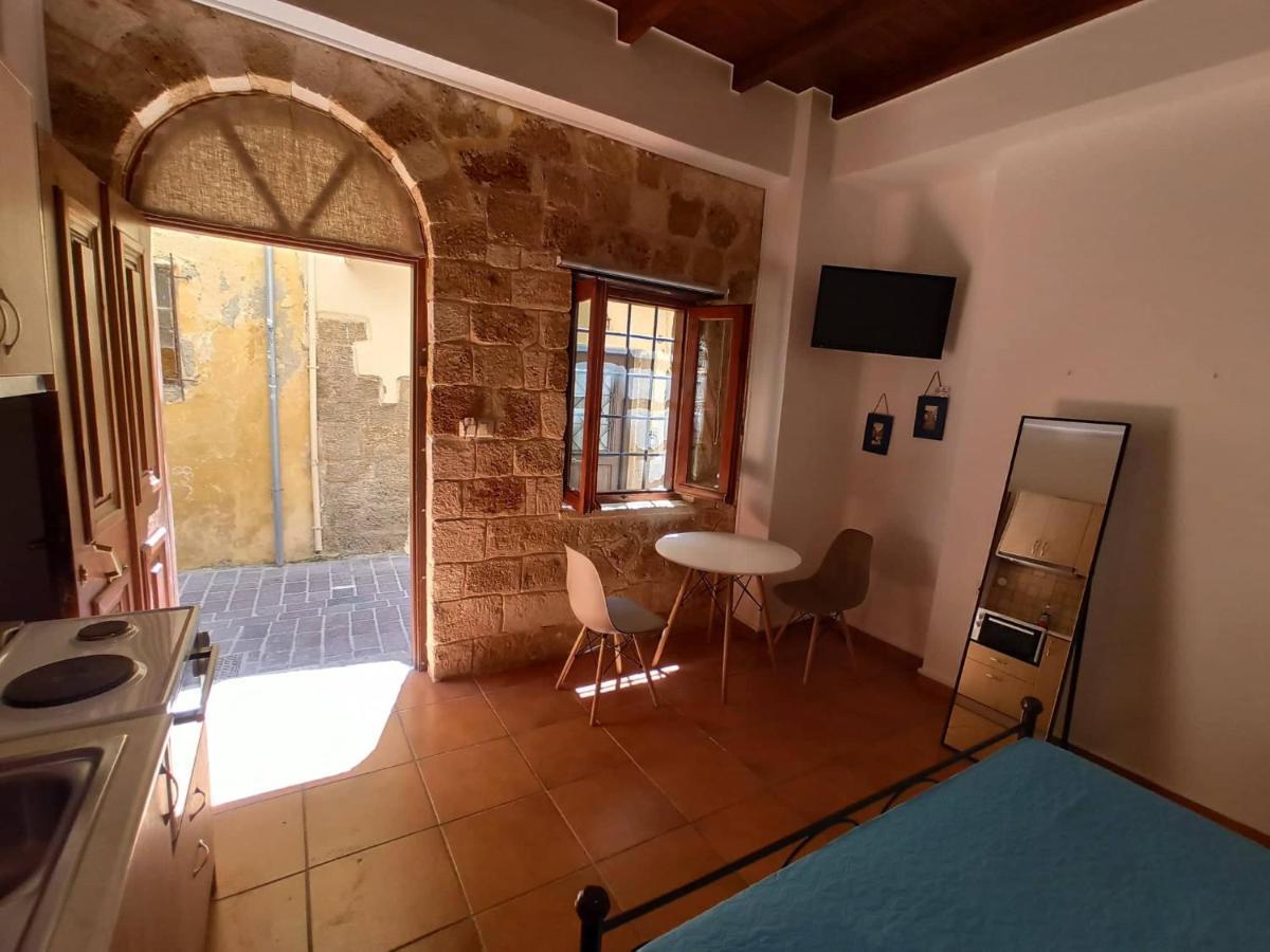חאניה Katerina Traditional Rooms מראה חיצוני תמונה
